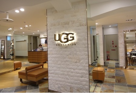 京都のUGG 藤井大丸の店舗入口